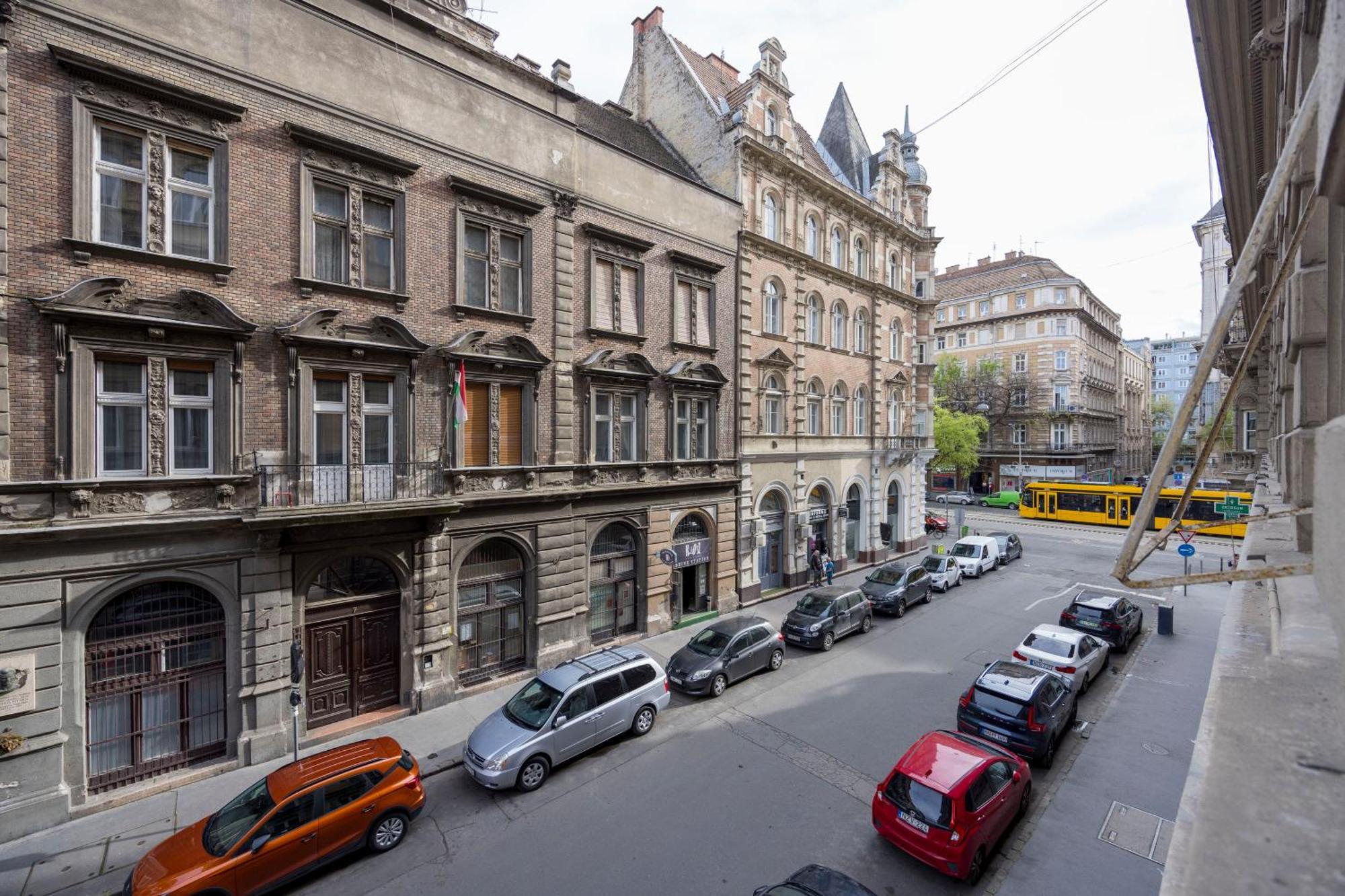 Majestic Dream Home In The Heart Of Budapest Exterior photo